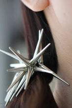 Load image into Gallery viewer, spikey spike hair tie

