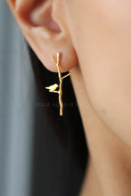 Charger l&#39;image dans la galerie, Boucles d&#39;oreilles love birdie brindille
